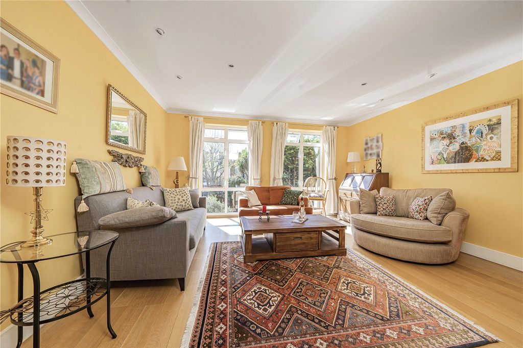 Property photo 2 of 24 Picture No. 16