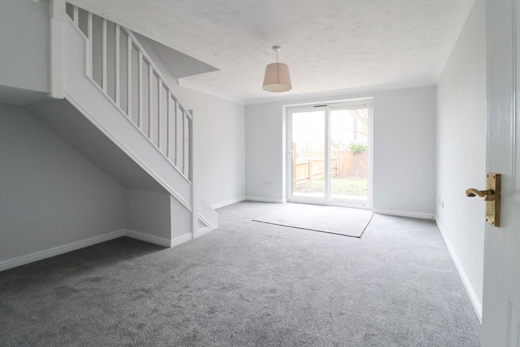 Property photo 3 of 12 4970402