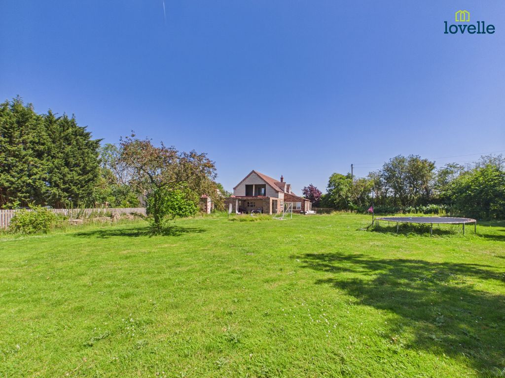 Property photo 3 of 27