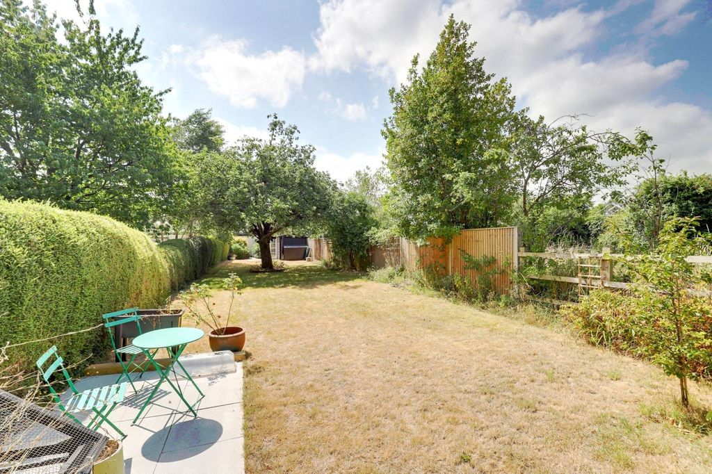 Property photo 2 of 12