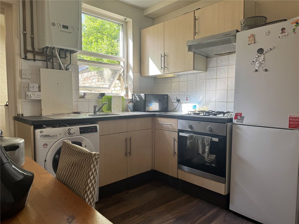 Property photo 2 of 6 Picture No. 06