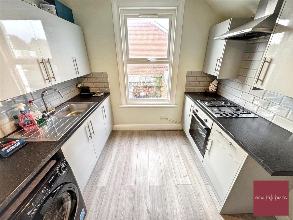 Property photo 2 of 12 Img_1540.Jpg