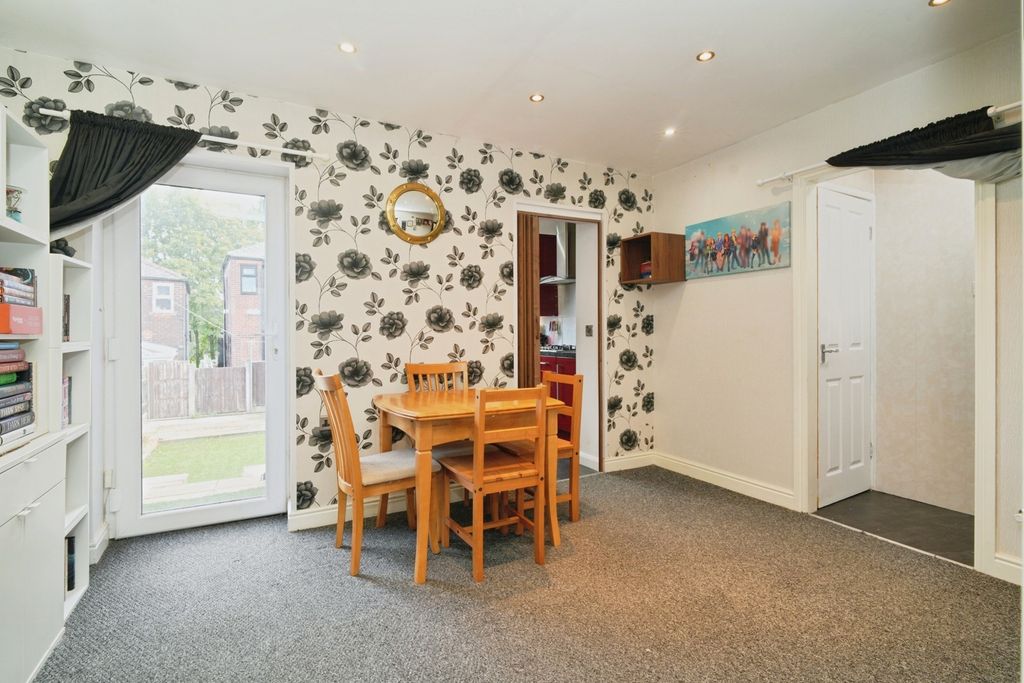 Property photo 3 of 16 Photo