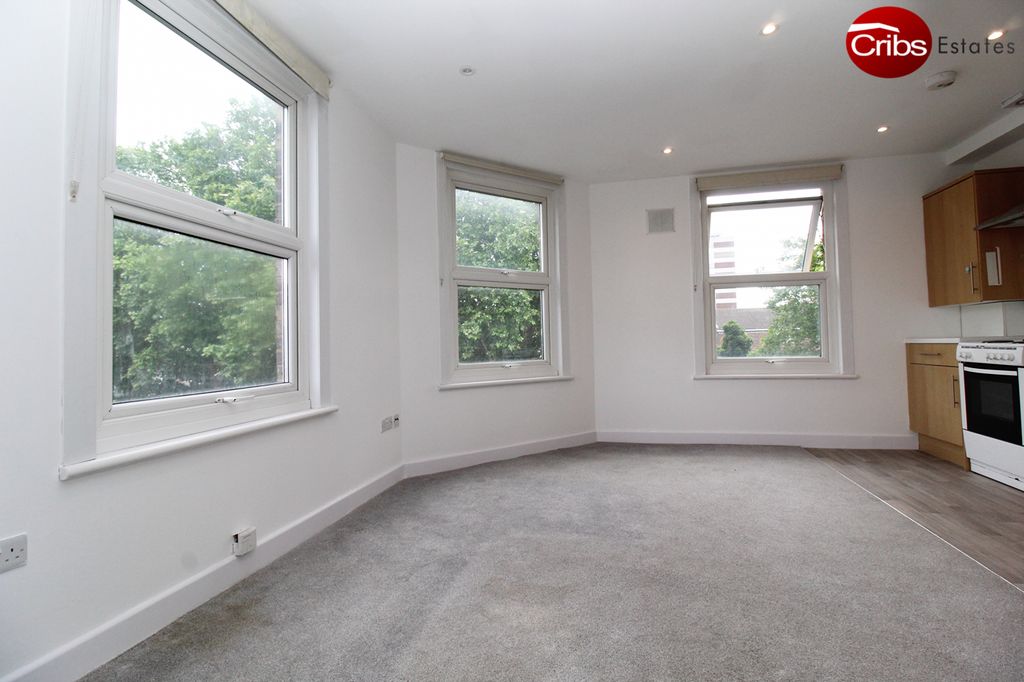 Property photo 3 of 7 Gallery