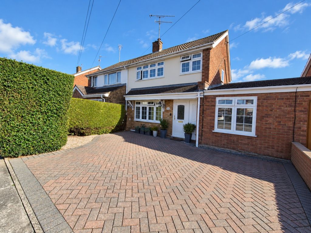 Property photo 1 of 13 5704370