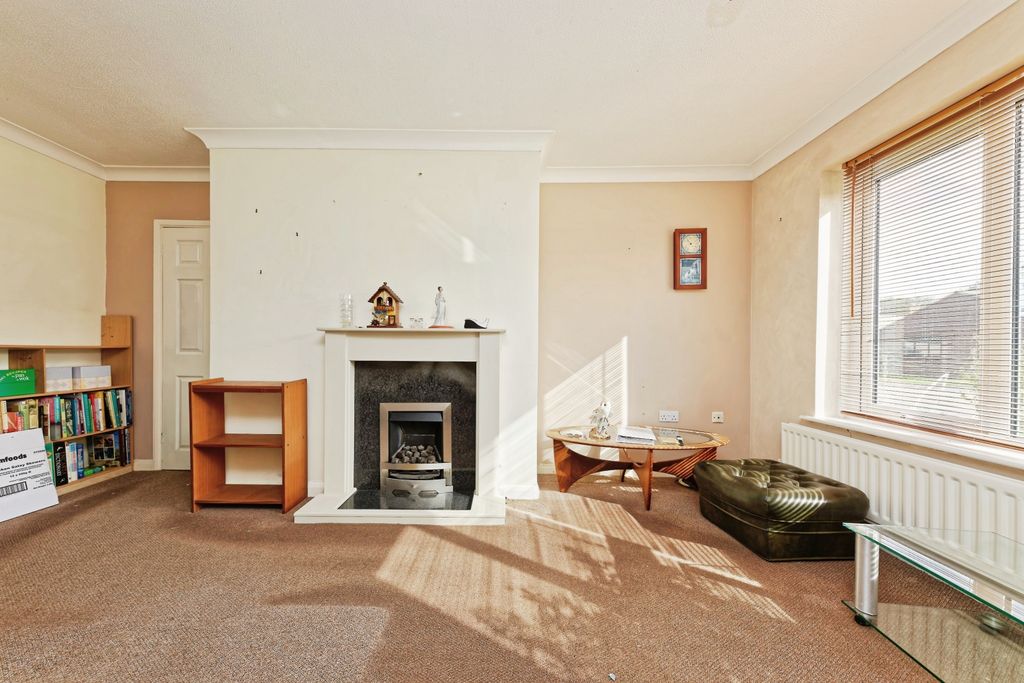 Property photo 2 of 12 Img_8169_Rw