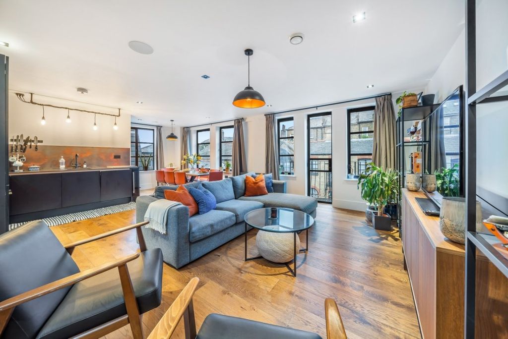 Property photo 1 of 16 1049901 (2)