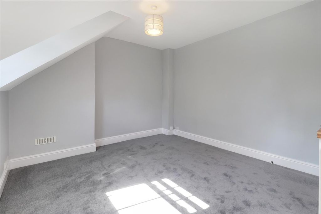 Property photo 3 of 10 64742_014.Jpg