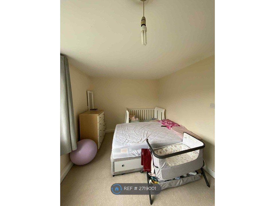 Property photo 3 of 16 Bedroom 1 A