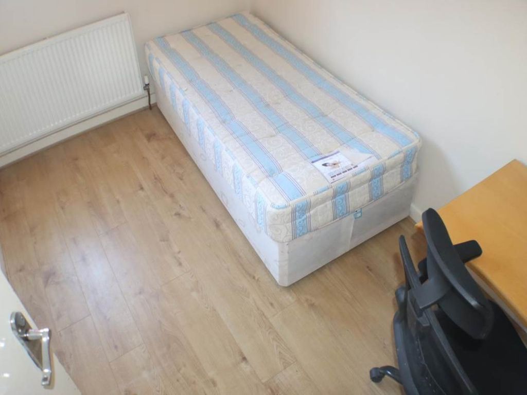 Property photo 3 of 11 9Cf25Bc4-59Eb-41d8-9A5E-d09Bc1586602