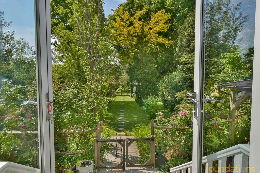 Property photo 3 of 26