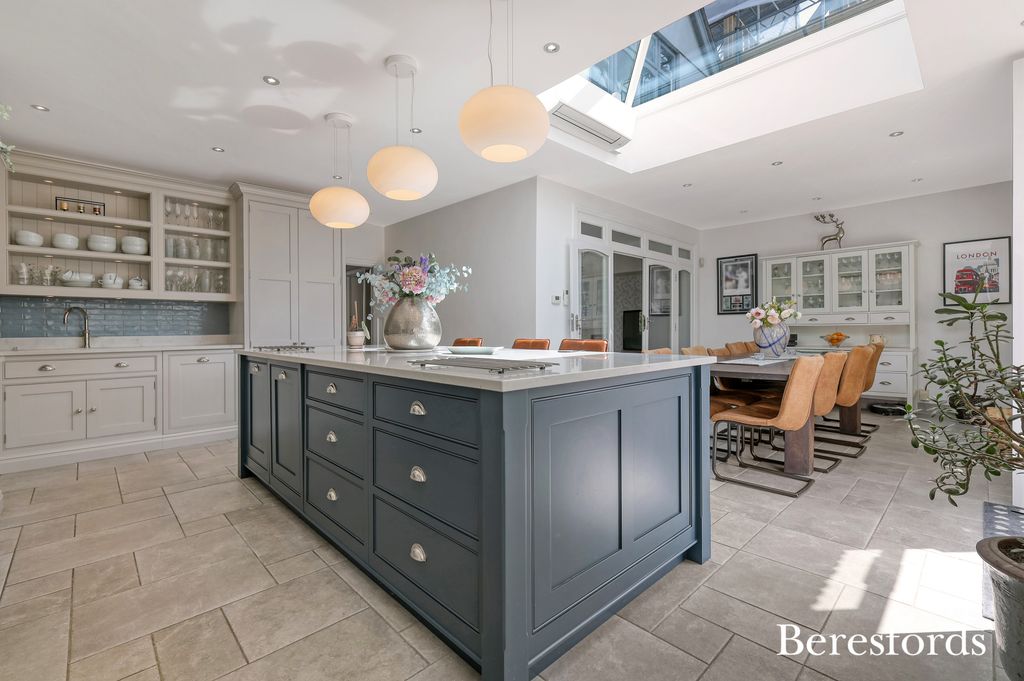 Property photo 3 of 31 Picture No. 40