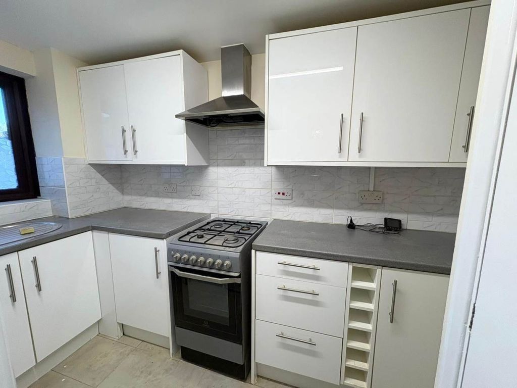 Property photo 3 of 7 Photo-2026-04-22-11-02-02 (4)