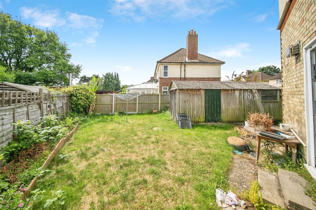 Property photo 3 of 5
