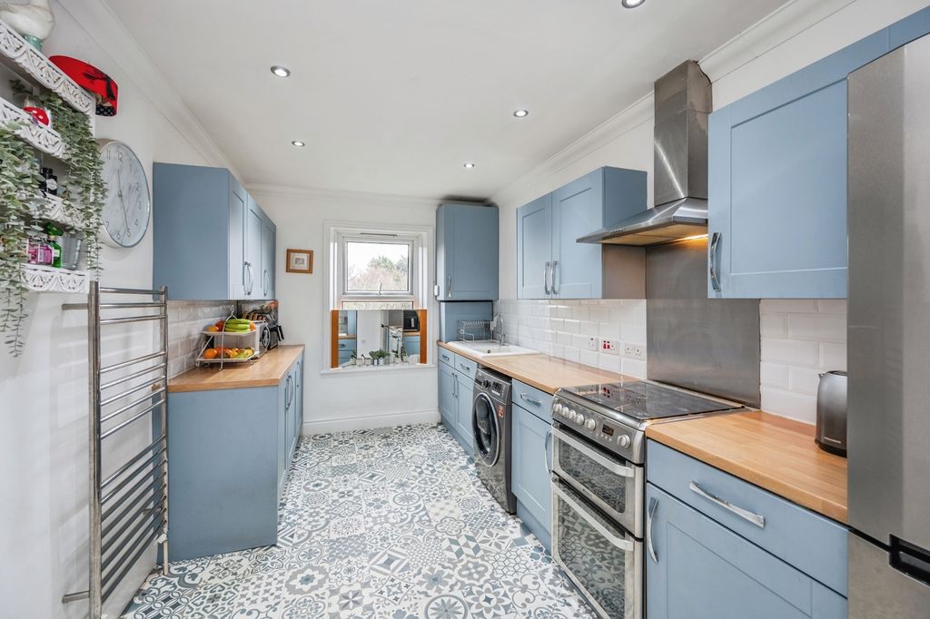 Property photo 2 of 19 Pbox-Img.Jpg