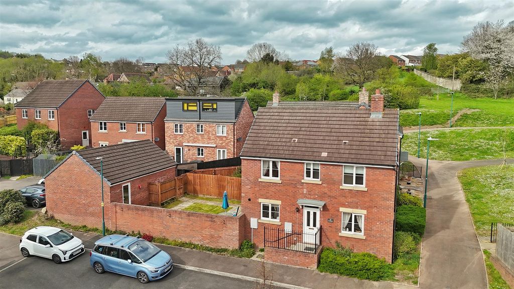 Property photo 1 of 15 Front