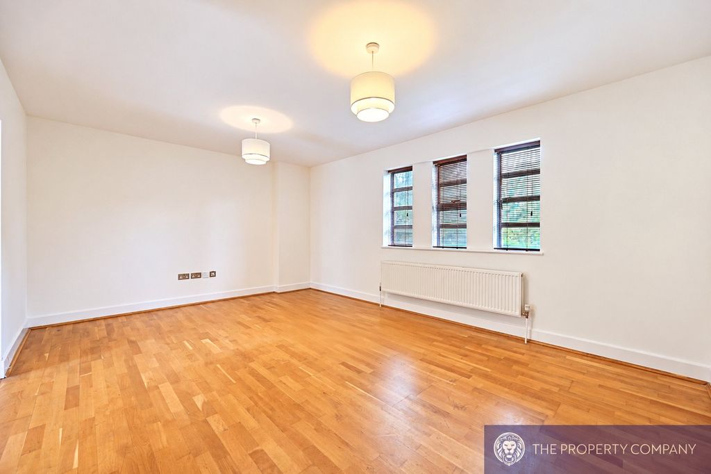 Property photo 1 of 12 Picture No. 14