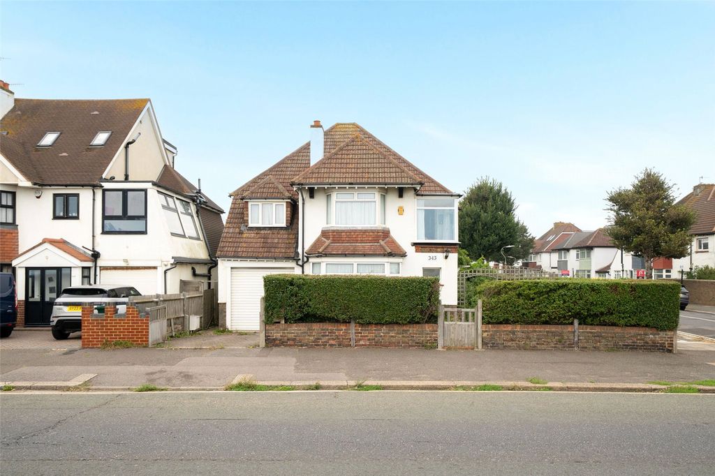 Property photo 1 of 37 Picture No. 30
