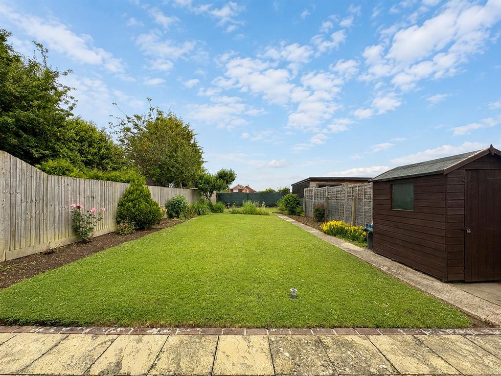 Property photo 3 of 11 Garden.Png