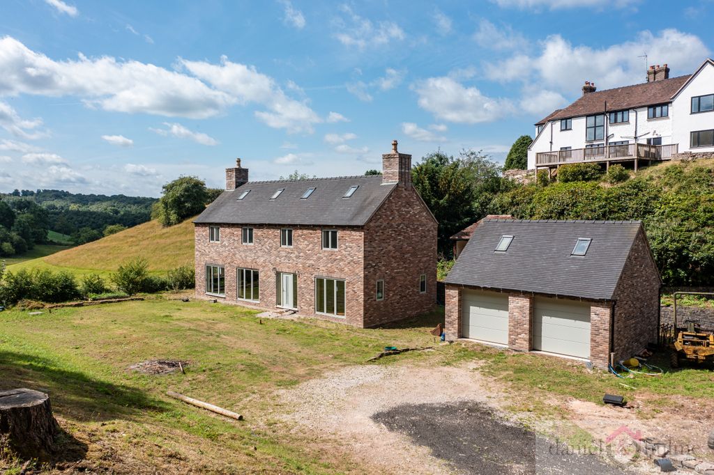 Property photo 2 of 37 Ackley House-14