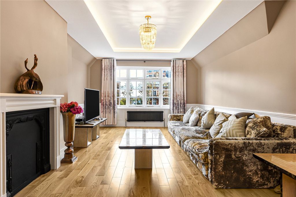 Property photo 3 of 14 Picture No. 12