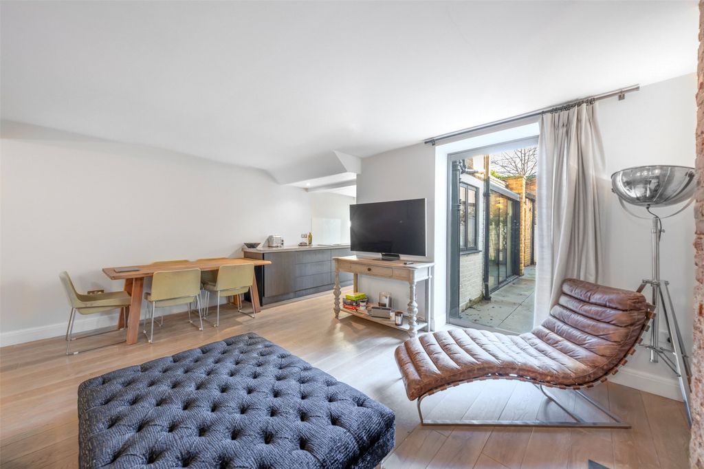 Property photo 2 of 16 Picture No. 05