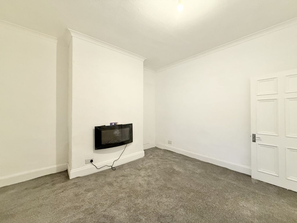 Property photo 3 of 11 Img_1564