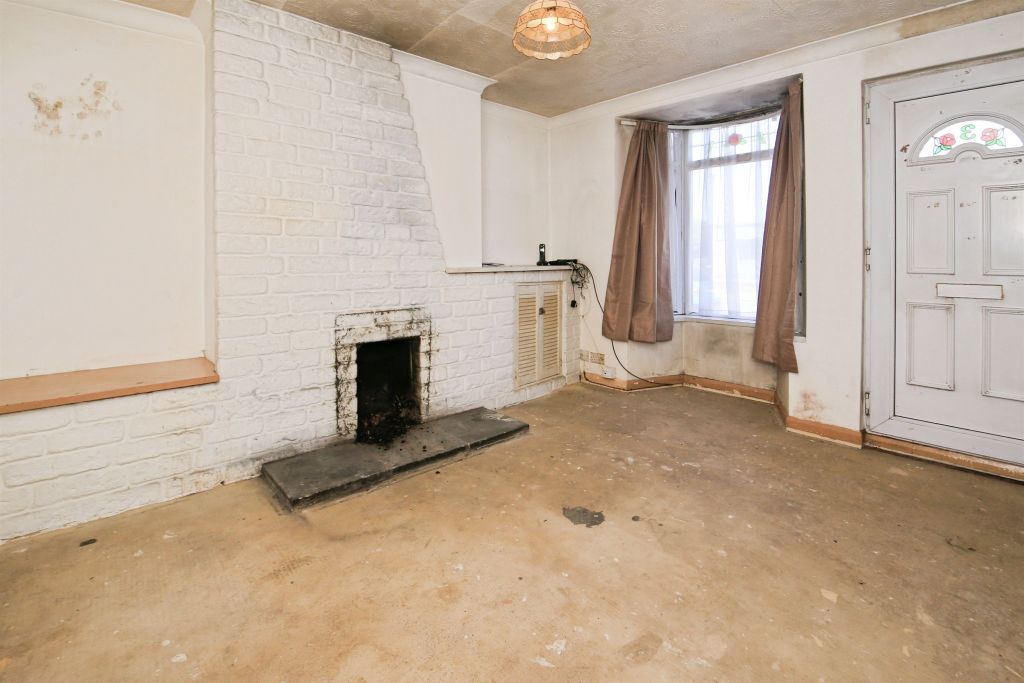 Property photo 3 of 12