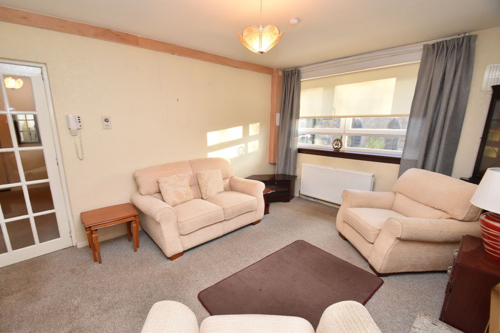 Property photo 3 of 12 4694793