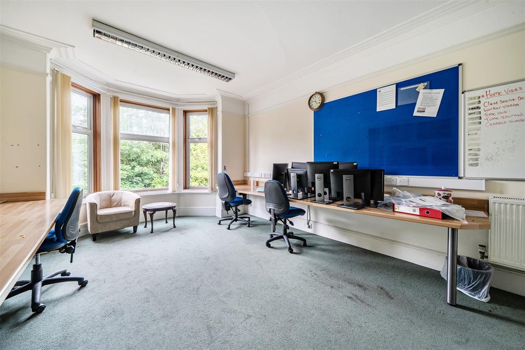 Property photo 2 of 31 1463273-24-6A0Dea02Efa98.Jpg