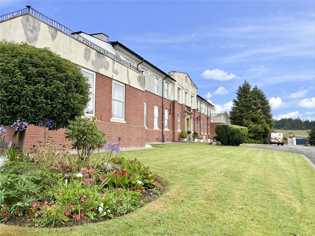 Property photo 1 of 15 Front External