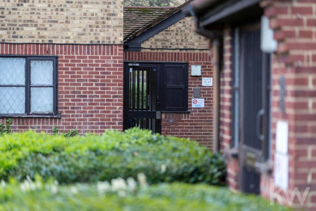 Property photo 2 of 9