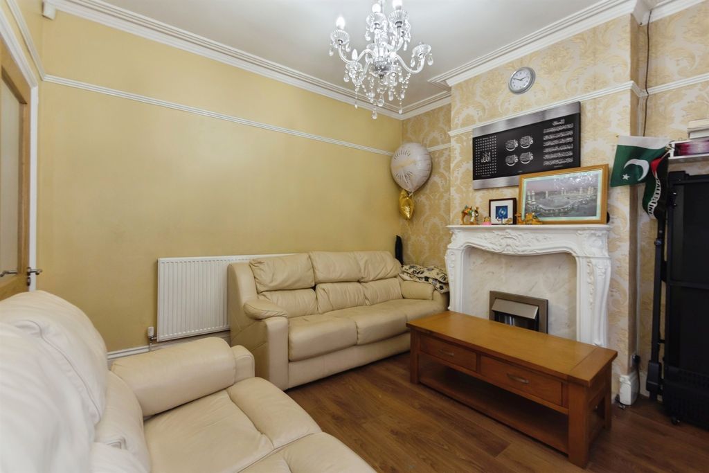 Property photo 3 of 24