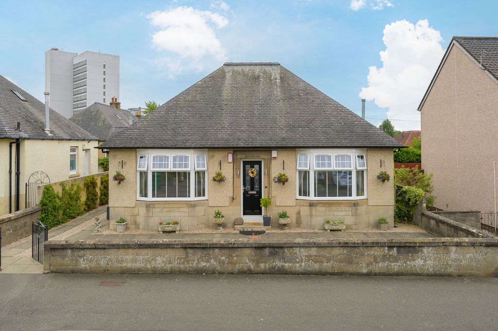 Property photo 1 of 26