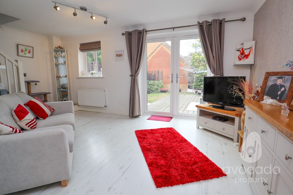 Property photo 2 of 13 4412396