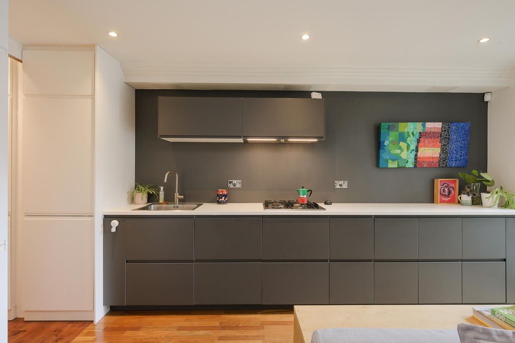 Property photo 2 of 12 Kitchen