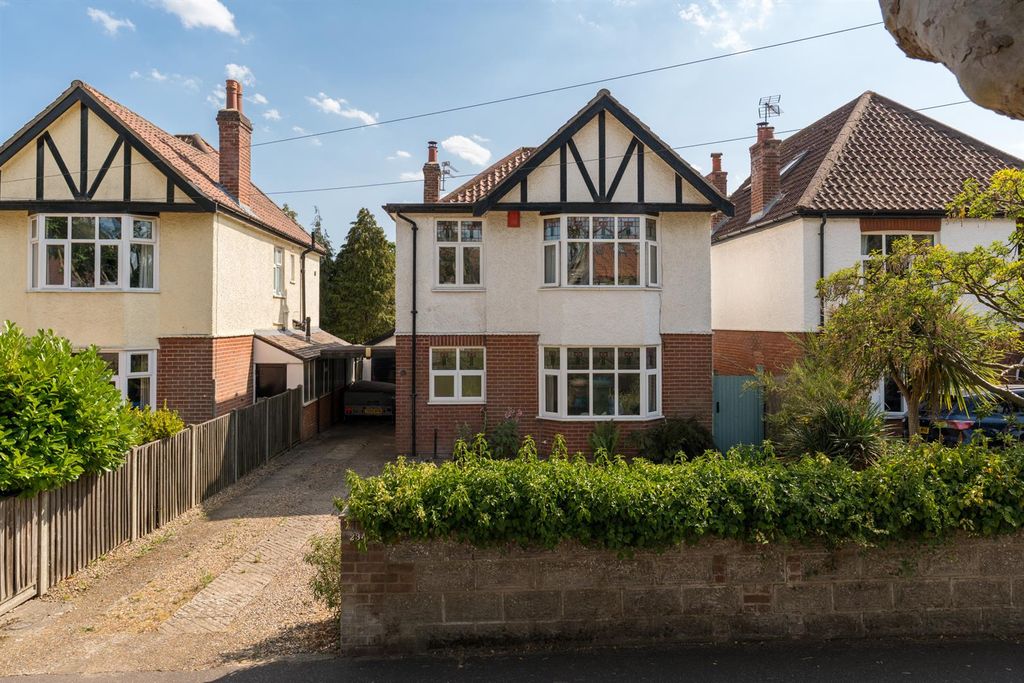 Property photo 1 of 39 234-Earlhamrd-012.Jpg