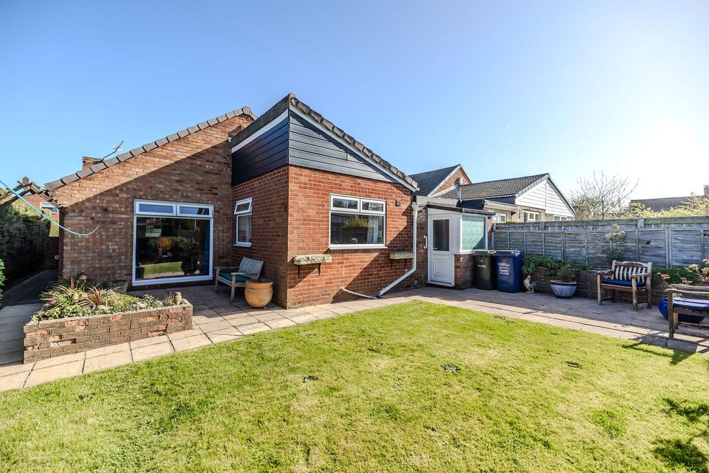 Property photo 2 of 28 Rear Garden