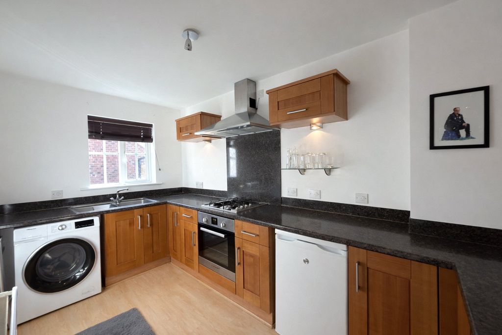 Property photo 3 of 16 Picture No. 06