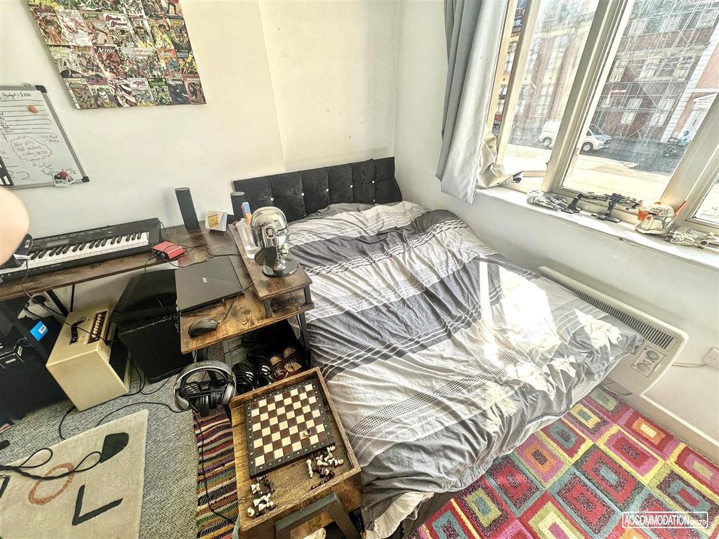 Property photo 3 of 7 Bright Bedroom With Large Window And Study Desk...