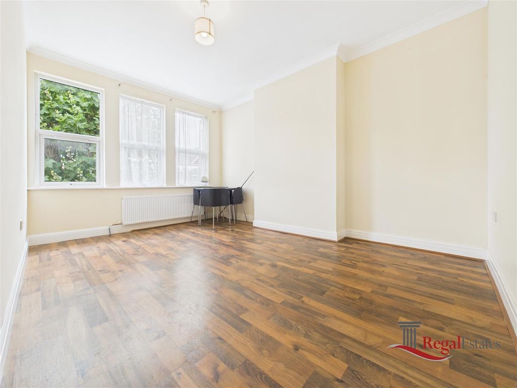 Property photo 1 of 11 Cam02489G0-Pr0215-Still008.Jpg