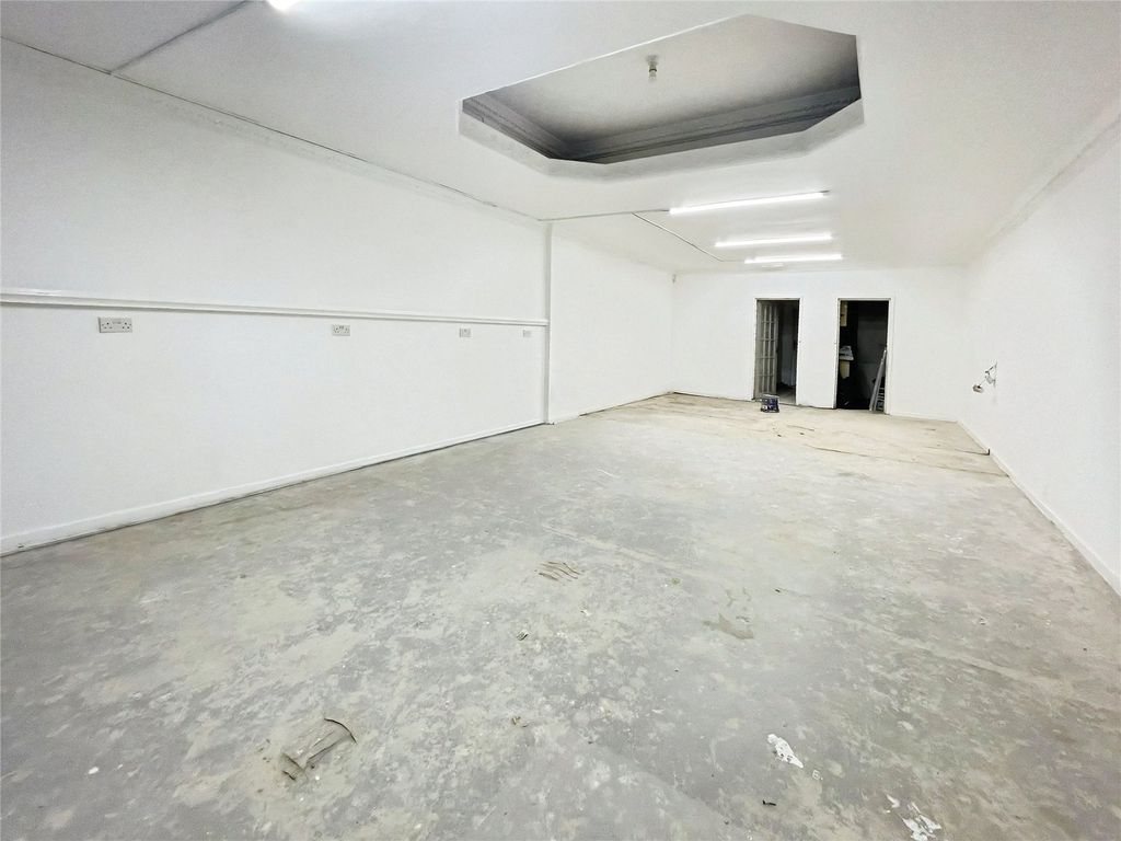 Property photo 3 of 4 Picture No. 04