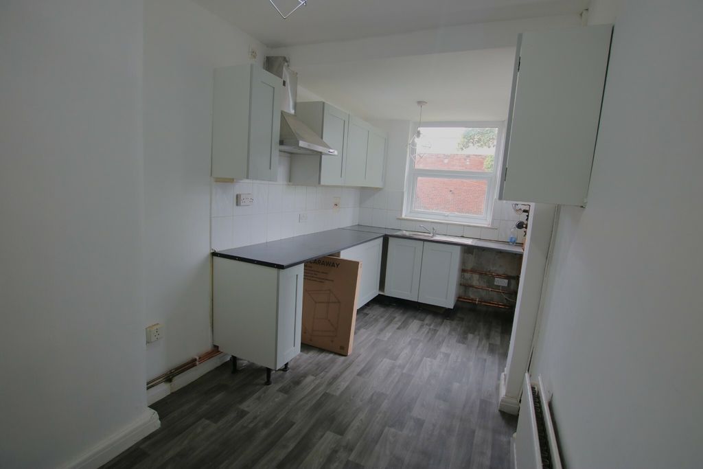 Property photo 3 of 23