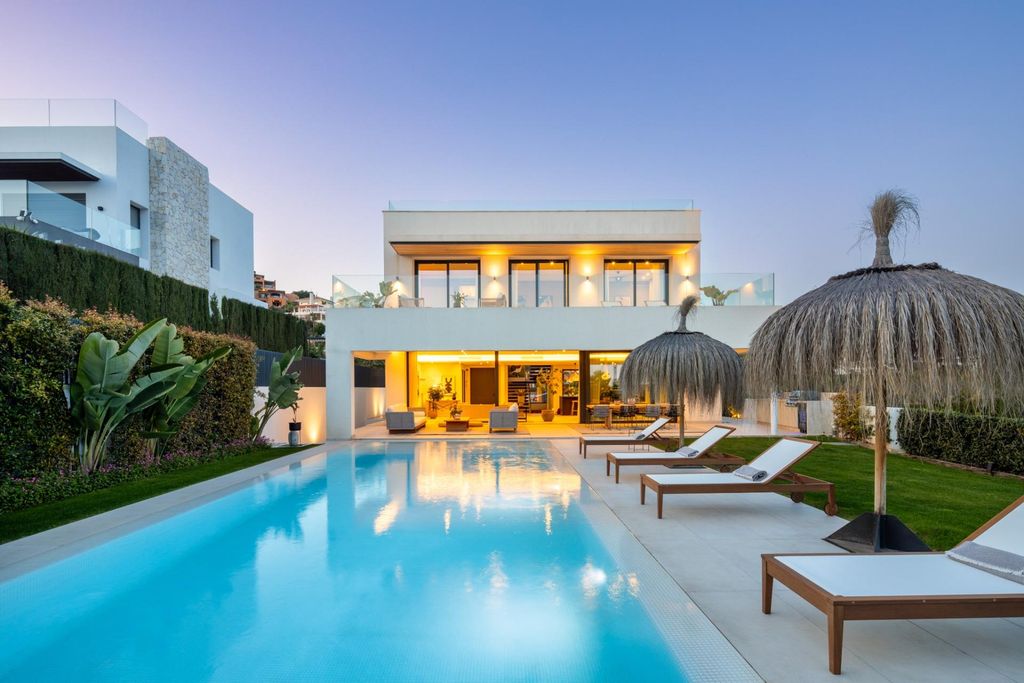 Property photo 2 of 39