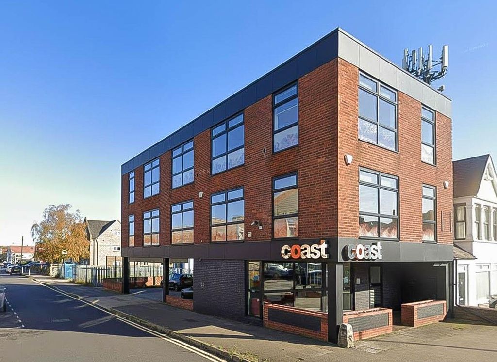 Property photo 1 of 9 Front Of Building