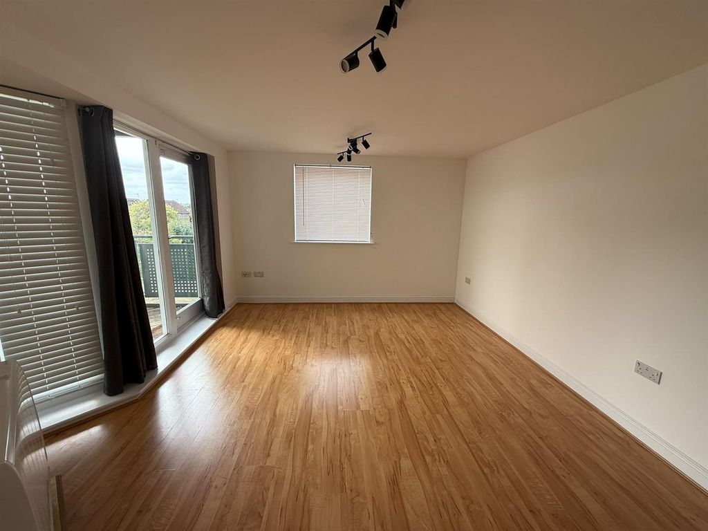 Property photo 2 of 12 7.Jpg