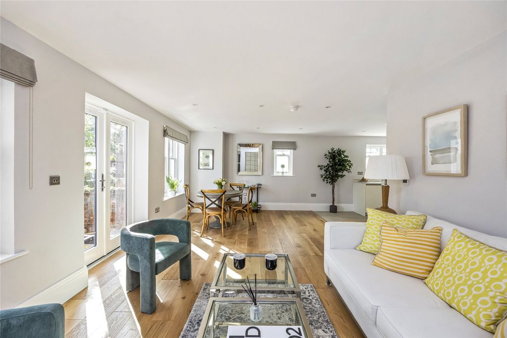 Property photo 2 of 16 Plot 7 Show Home