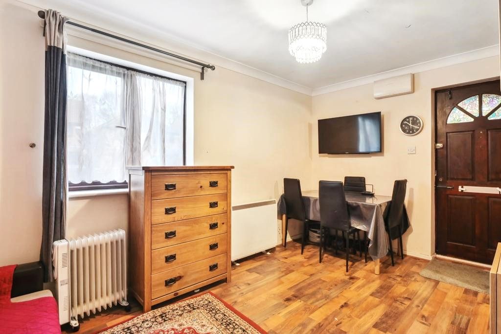 Property photo 3 of 13
