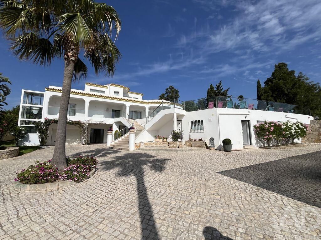 Property photo 1 of 33