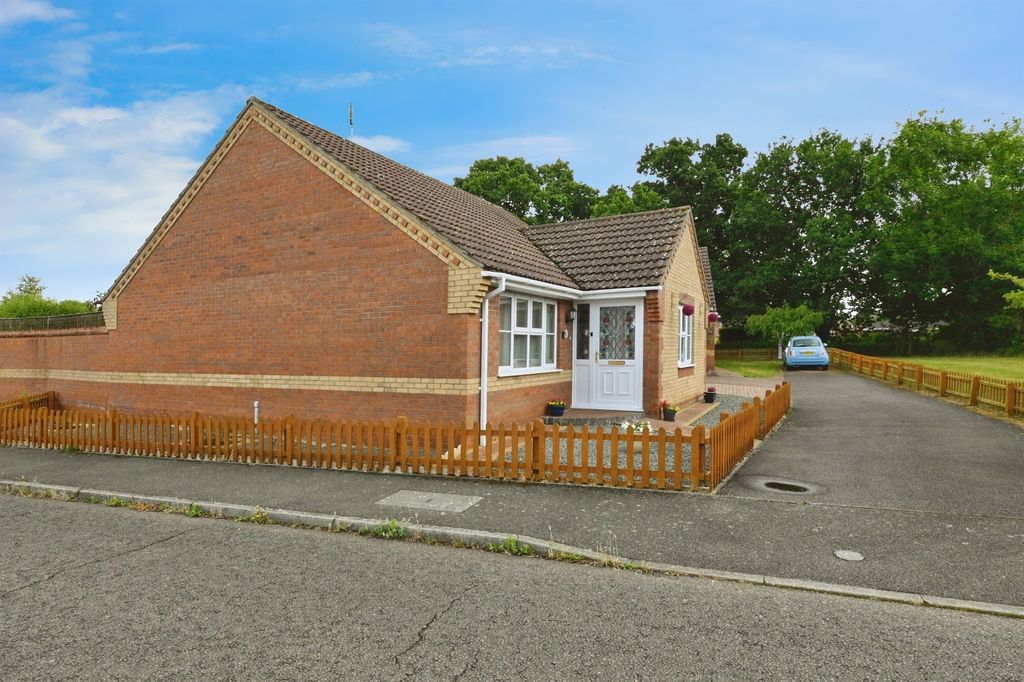 Property photo 2 of 17